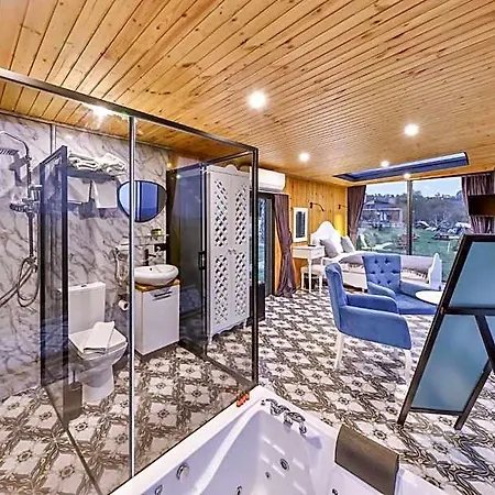 Ξενοδοχείο Teras Garden & 3*