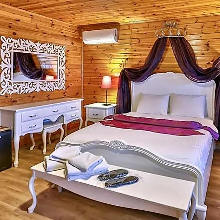 Teras Garden & Ξενοδοχείο 3*