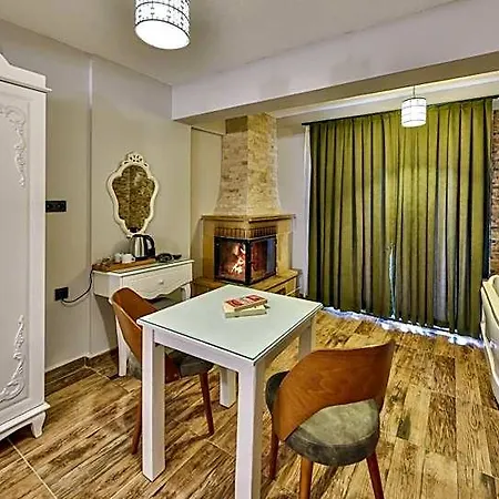 Teras Garden & Hotel 3*